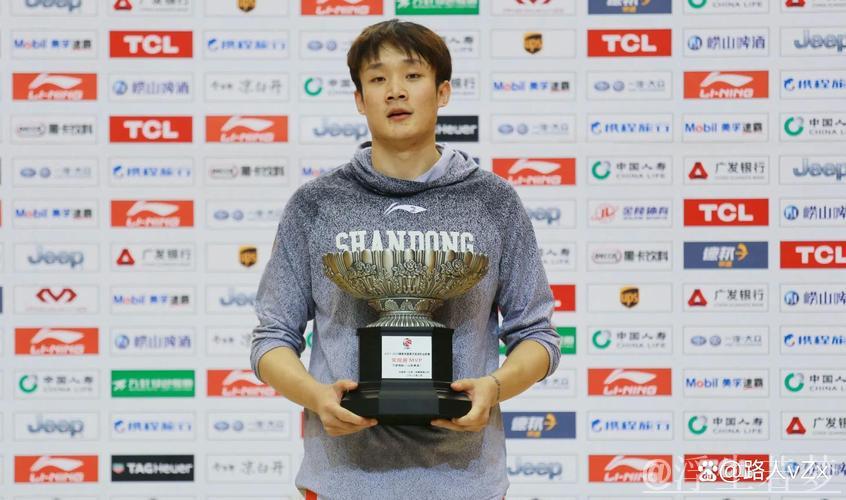 两名球员退出中国男篮阵容 当前阵中还有15人 两名球员退出中国男篮阵容 当前阵中还有15人