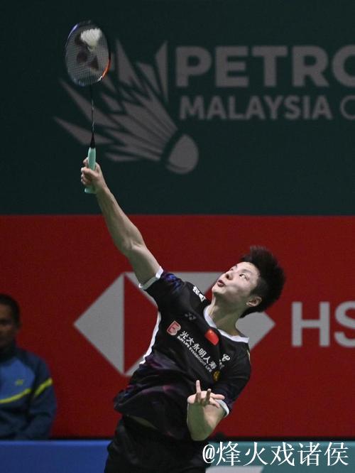 石宇奇因伤退赛 获马来西亚公开赛男单亚军 石宇奇因伤退赛 获马来西亚公开赛男单亚军